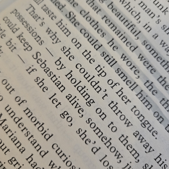 Blind date with thrifted book leg27 - Picture 5 of 7